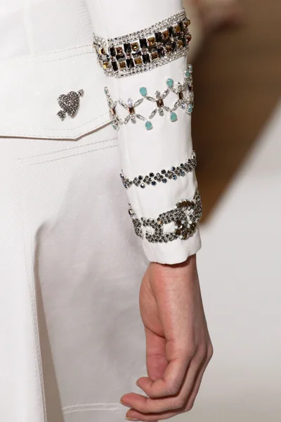Look 2